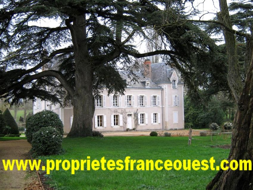 immobilier Sarthe (72):Chateau XIX en Anjou (20 Minutes d'Angers)