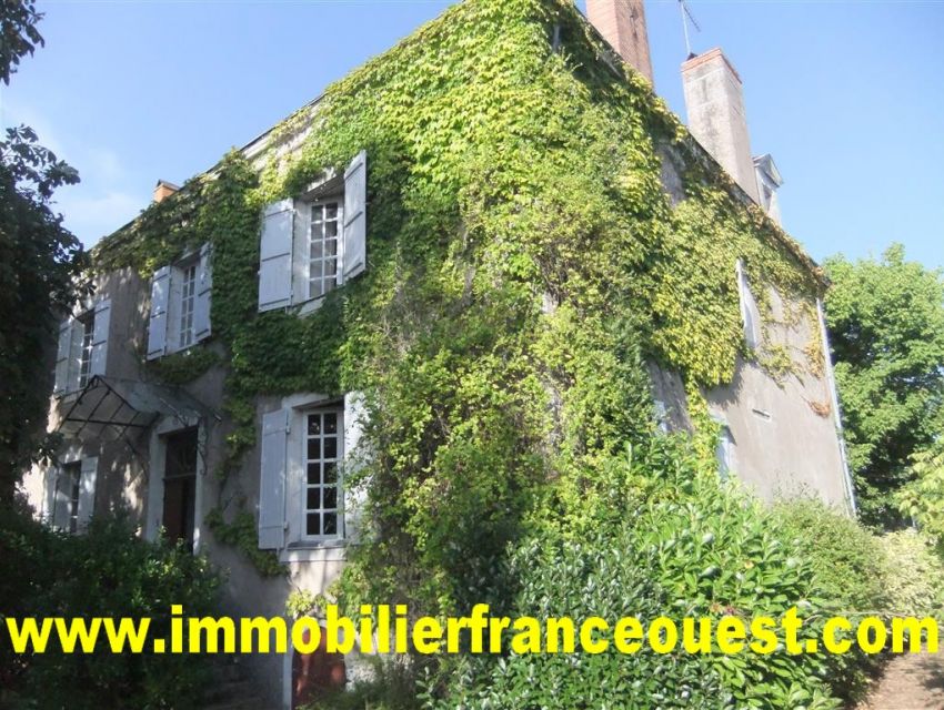 immobilier Sarthe (72):Maison de Maître - 20 Minutes Sablé (TGV Paris 1H15) 