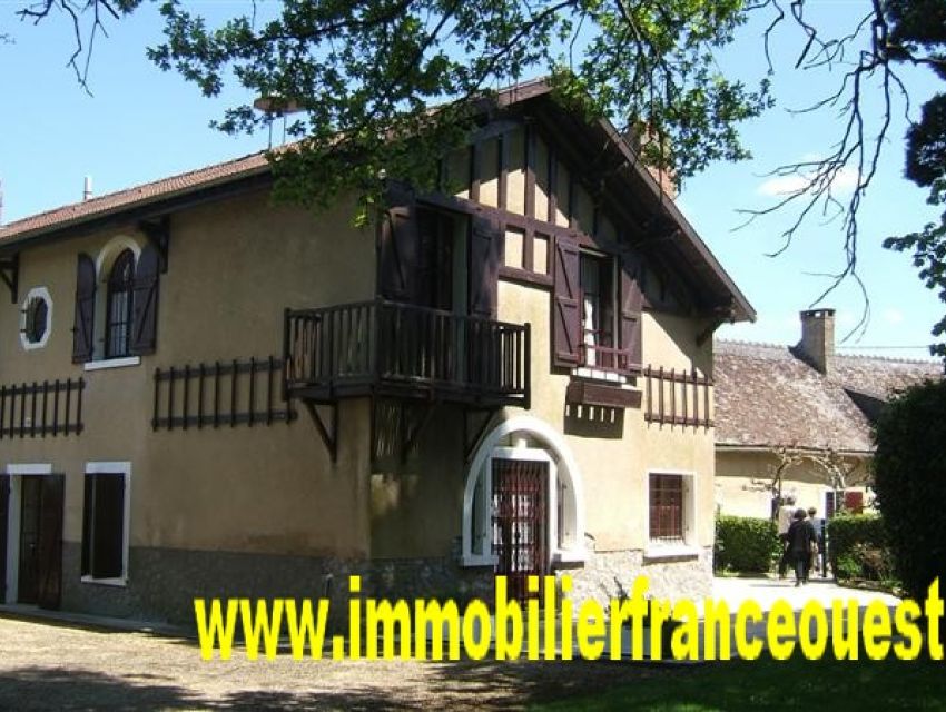 immobilier Sarthe (72):15 min Sud Sablé - Propriété campagnarde, idéale pour gîte ou chambres d'hôte