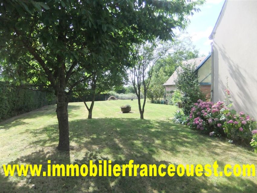 immobilier Sarthe (72):10. Jardin clos, calme, agréable.
