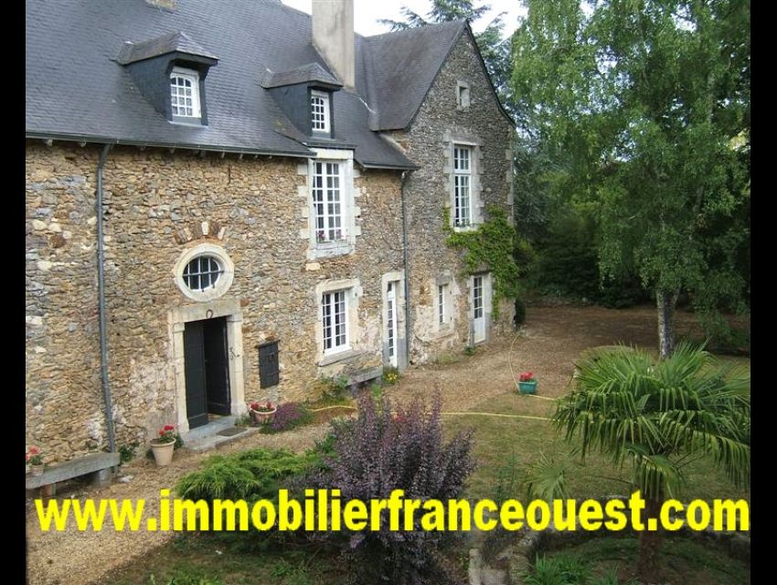 immobilier Sarthe (72):11. Logis principal, façade sud.
