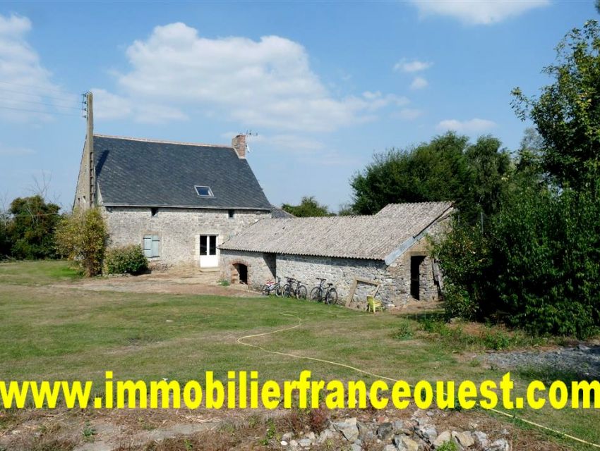immobilier Sarthe (72):Ancien corps de ferme - Secteur Auvers le Hamon