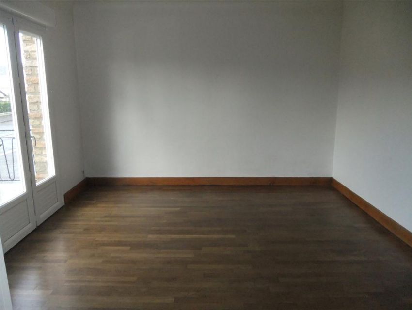 immobilier Sarthe (72):Noyen Sur Sarthe : En ville, au calme