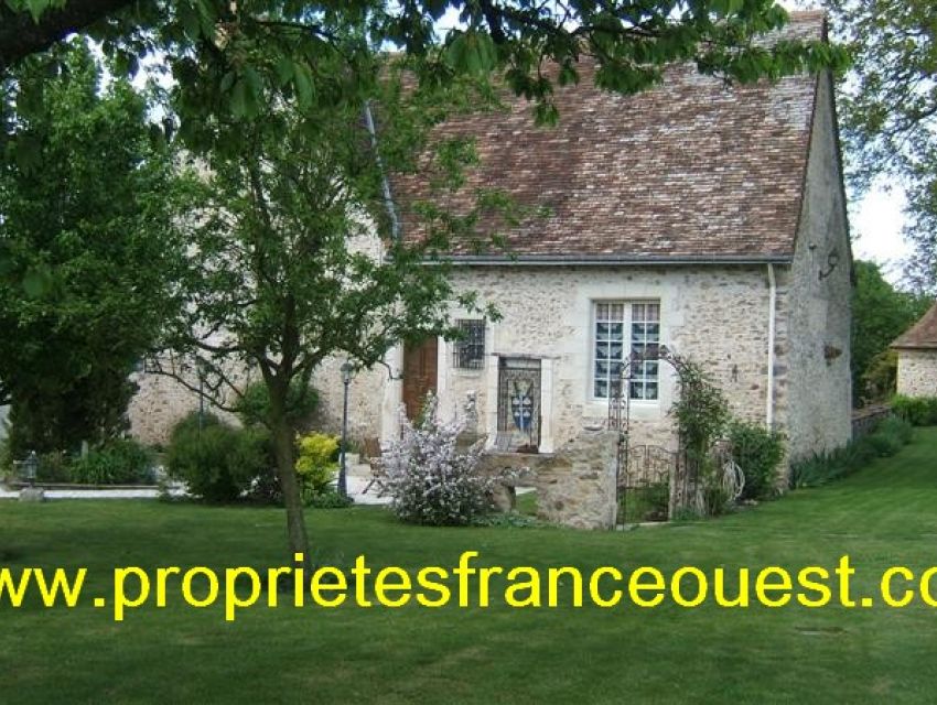immobilier Sarthe (72):A vendre propriété de caractère région la Flèche.