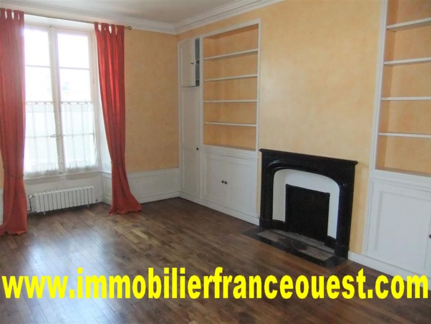 immobilier Sarthe (72):Maison bourgeoise - Sablé sur Sarthe centre