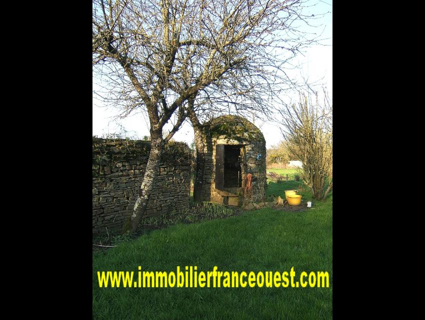 immobilier Sarthe (72):5. Puits (détails).