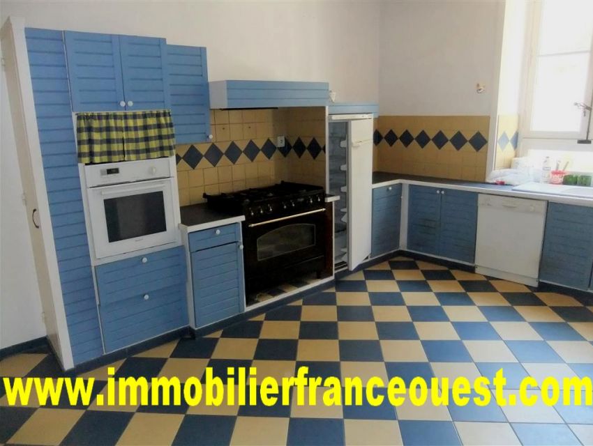 immobilier Sarthe (72):6. Cuisine aménagée.