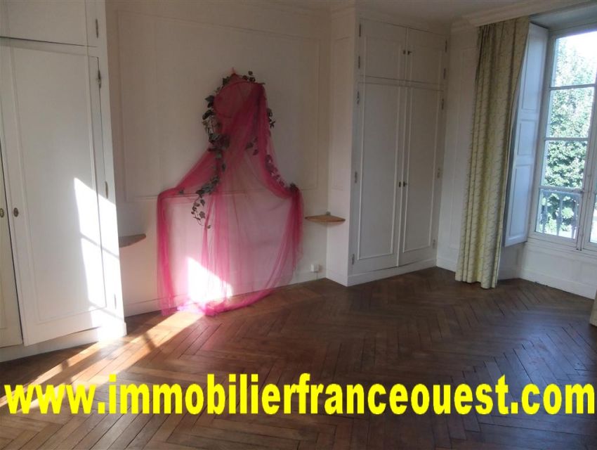 immobilier Sarthe (72):7. Une chambre au 1er.