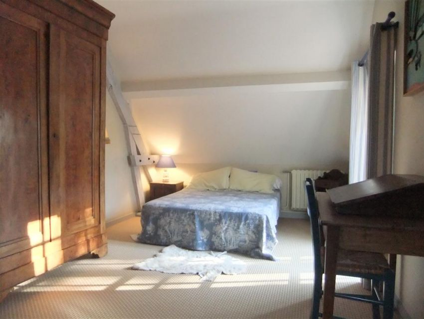 immobilier Sarthe (72):8. 6 chambres, bureau, 2 bains à l'étage