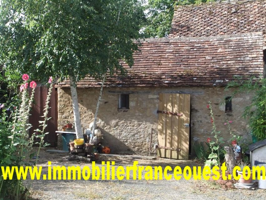 immobilier Sarthe (72):8. Autre petite dépendance.