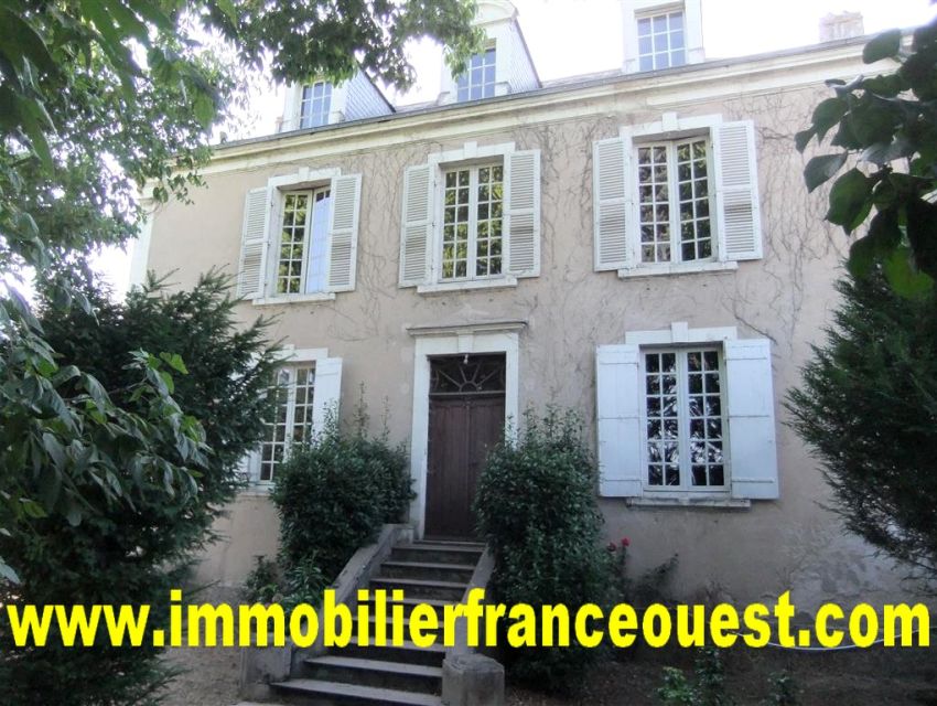 immobilier Sarthe (72):9. Façade est.