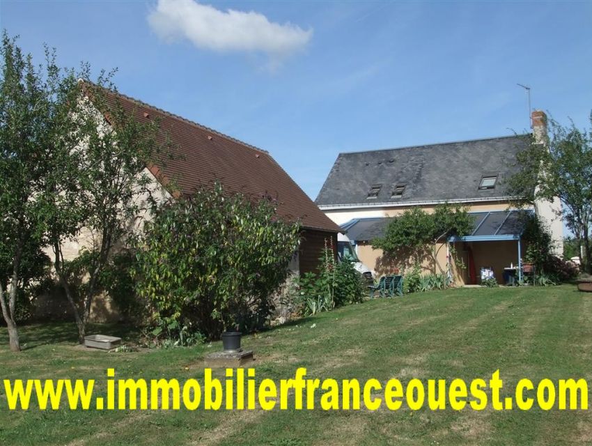 immobilier Sarthe (72):9. Jardin fleuri, pelouse...