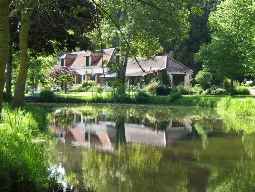 propriété de charme et caractère en bord de rivière région de Sablé sur Sarthe (72)