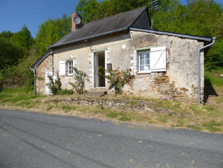 petite maison en location proche de sable sur sarthe et gare sncf