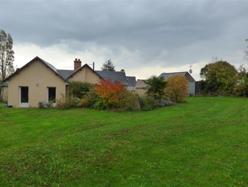 Hameau en Anjou - Sarthe - Mayenne - Maine et Loire - proximité Sablé sur Sarthe