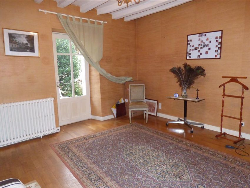 Maison Sablé sur sarthe centre ville 72300 avec chambre en plain-pied