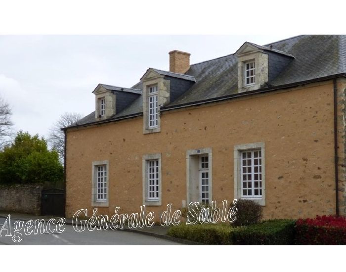 Maison de maître - Propriete villageoise en sarthe - secteur Brulon - Région Sablé - Le Mans 