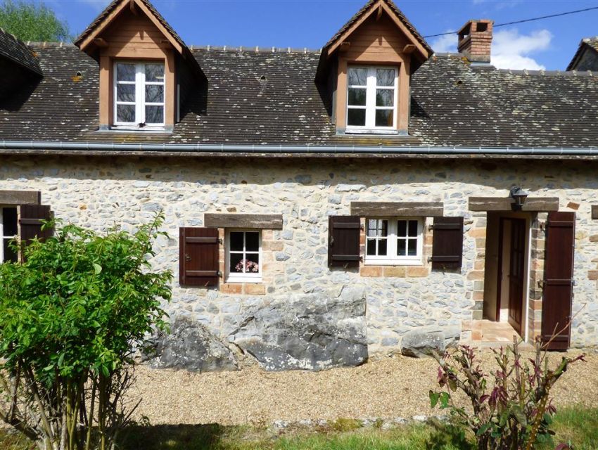 maison de charme construite sur le rocher proche de Sablé sur Sarthe 