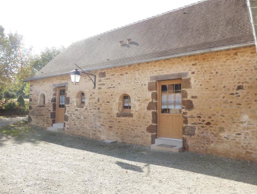 Propriété avec maison d'amis - 15 minutes le Mans centre et gare - enduit à pierre-vue