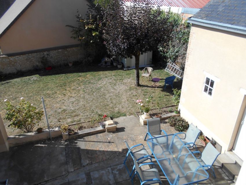 Noyen sur Sarthe Maison de caractère Terrase et jardin clos de murs