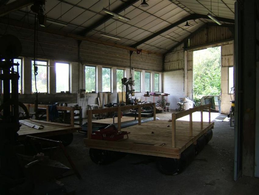 atelier - local artisanal ou professionnel - 10 minutes Sablé 72300 Avoise