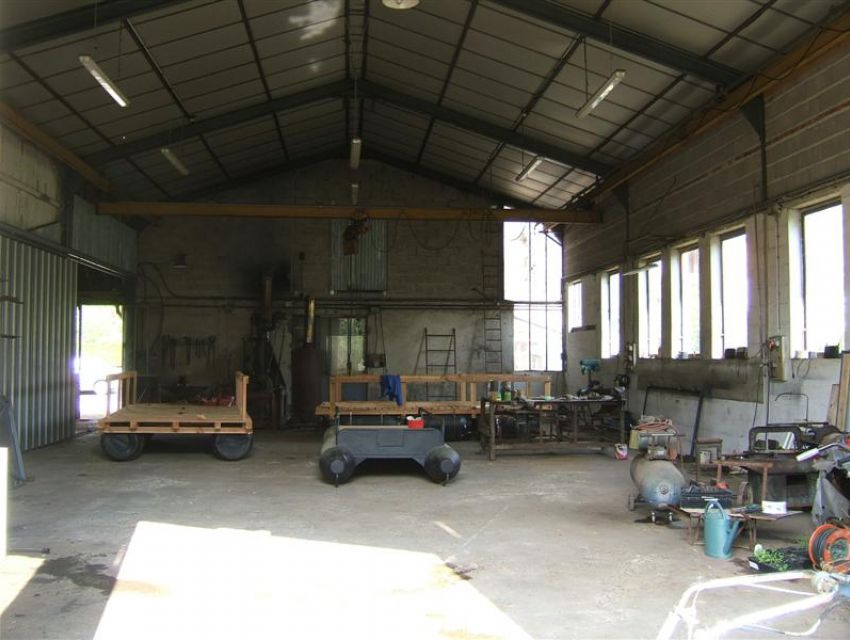 Local professionnel - usage artisanal 72300 Avoise - secteur Sablé sur Sarthe