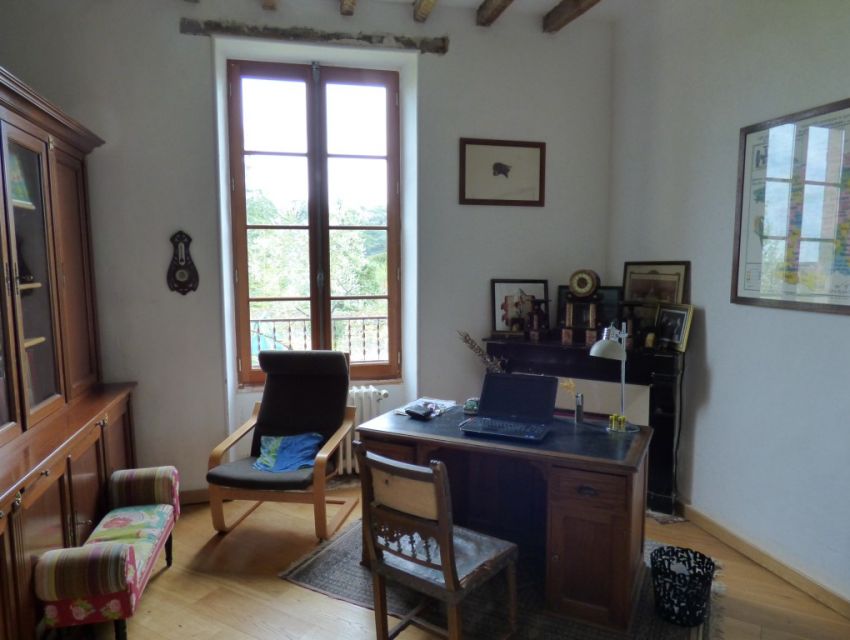 Maison de maître XIXème - Propriété villageoise - bureau avec sol en parquet massif.  