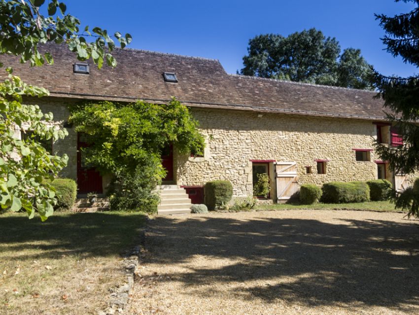 maison de caractère - longère restaurée - vue façace - région la Suze sur Sarthe