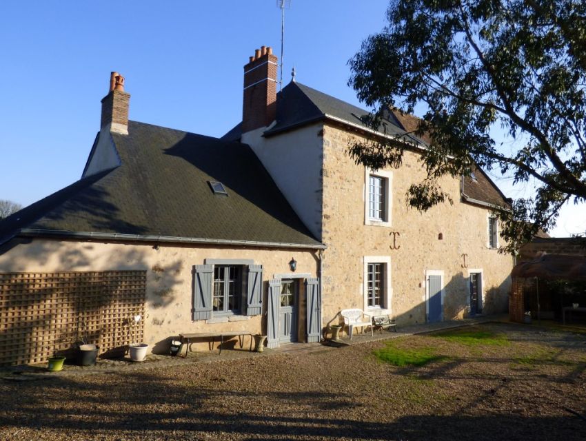 propriété restaurée en Sarthe - Secteur Sablé sur Sarthe (15 minutes)  