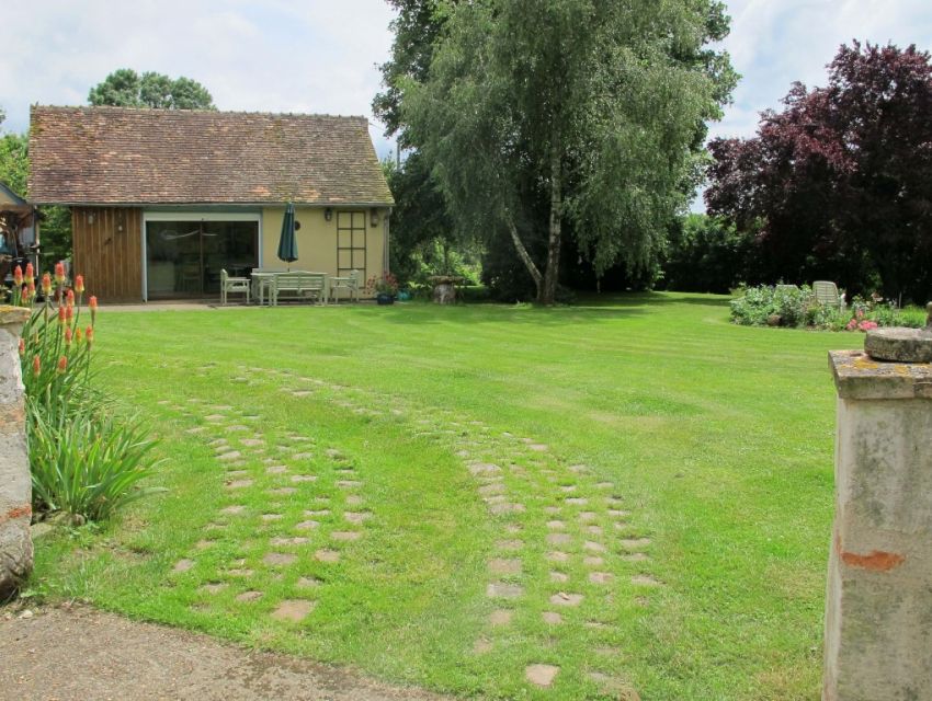 Région Brulon 72350 - Résidence de charme avec jardin paysager et dépendances