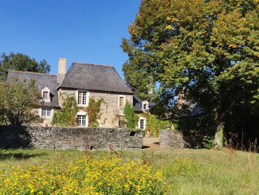 manoir en Anjou - Région d'Angers - Axe Sablé-sur-sarthe Angers.