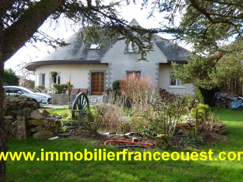 immobilier Pays de Loire - Immobilier Sarthe (72) : Villa spacieuse et confortable Sablé sur Sarthe (1h15 Paris TGV)